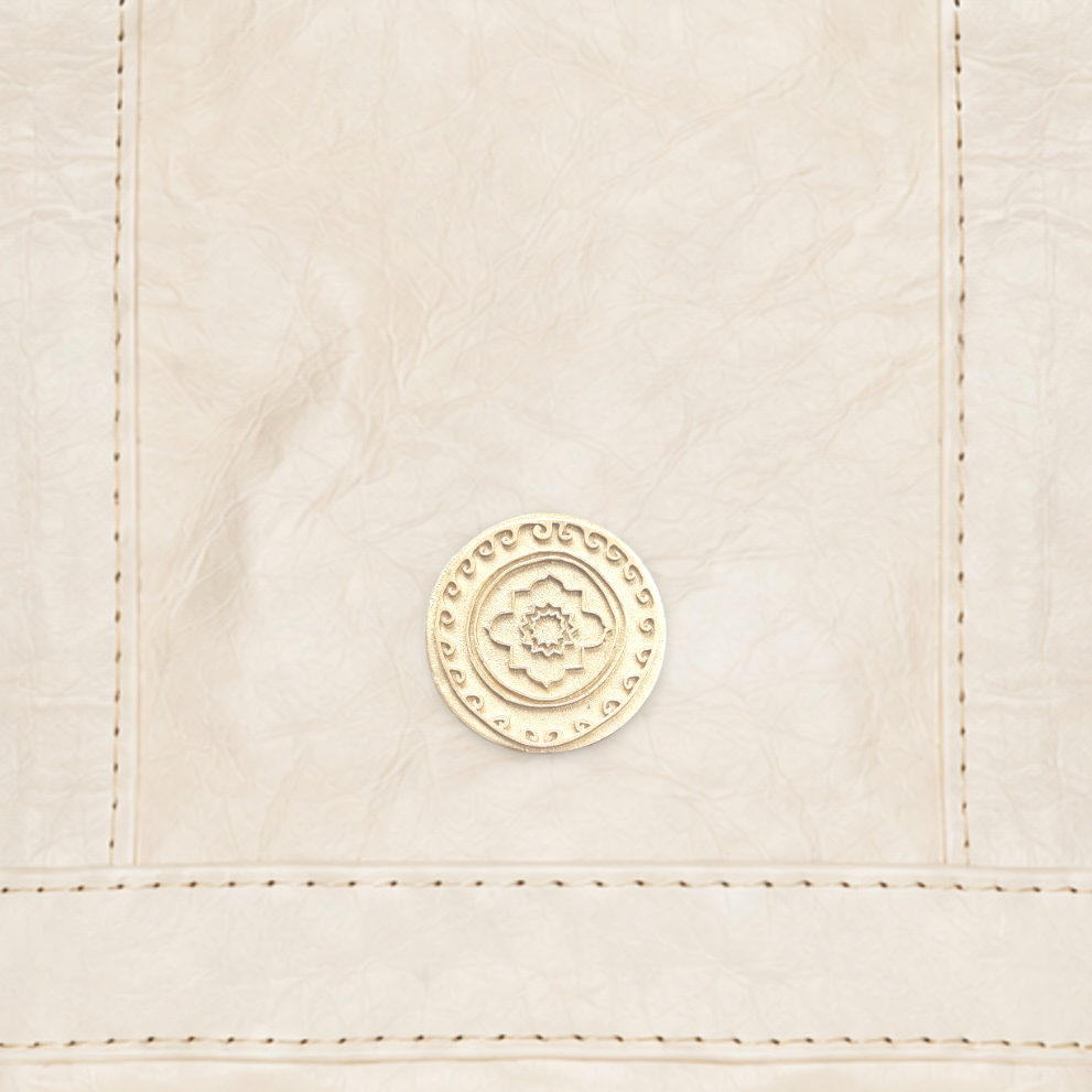 Micro Cosima Tote Champagne coin detail